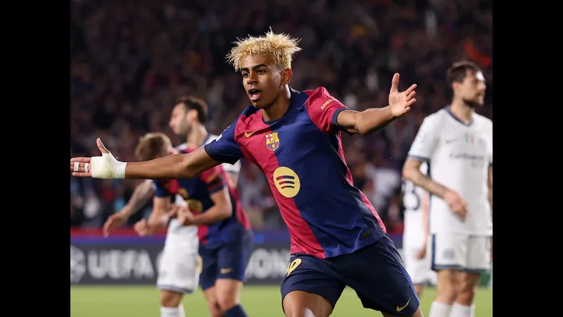 Mbappe và Yamal cạnh tranh gay gắt trên sân cỏ