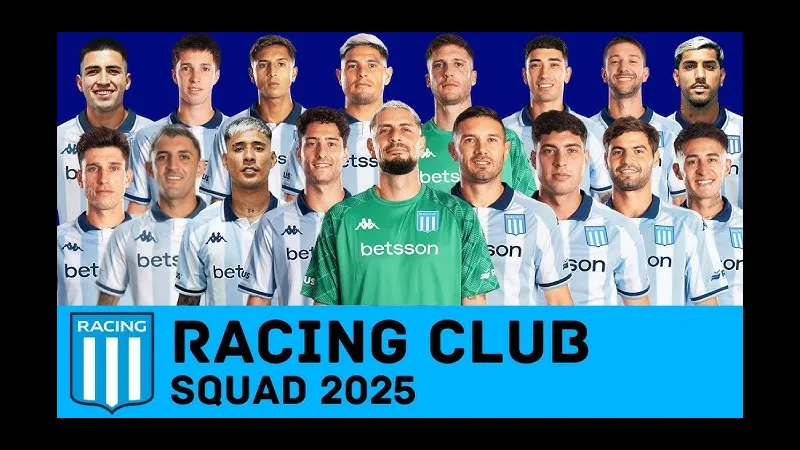 Cầu thủ Racing Club và Defensa y Justicia tranh chấp bóng trên sân Cầu thủ Racing Club và Defensa y Justicia tranh chấp bóng trên sân